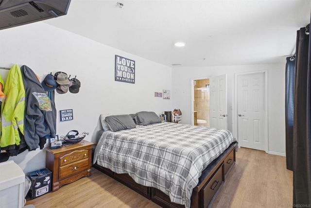 8130 Royal Park, El Cajon, CA 92021