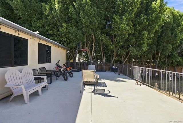 8130 Royal Park, El Cajon, CA 92021