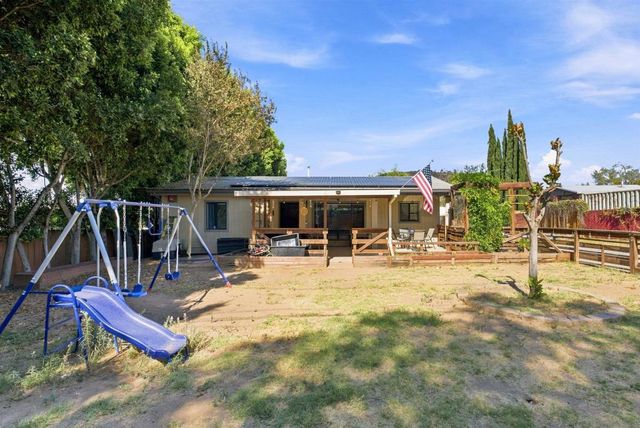 8130 Royal Park, El Cajon, CA 92021