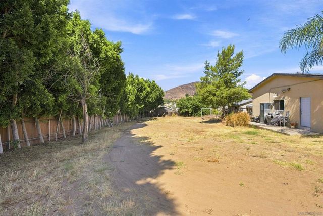 8130 Royal Park, El Cajon, CA 92021