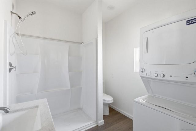 8130 Royal Park, El Cajon, CA 92021