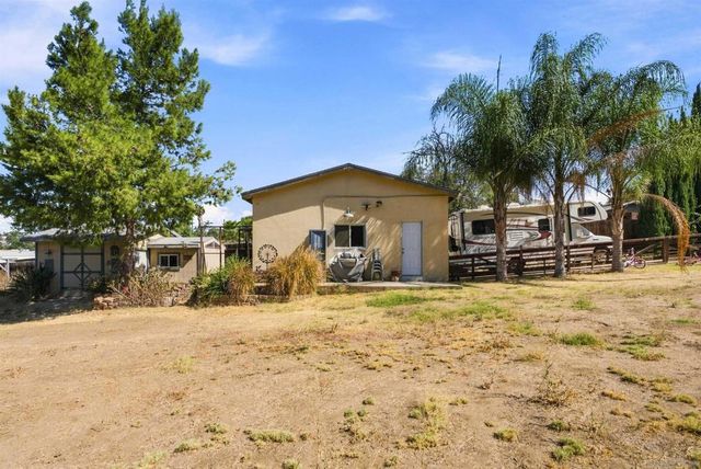 8130 Royal Park, El Cajon, CA 92021