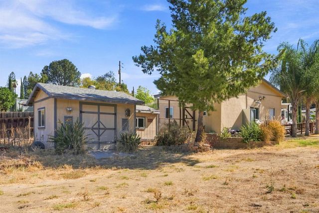 8130 Royal Park, El Cajon, CA 92021