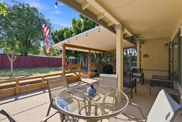 8130 Royal Park, El Cajon, CA 92021