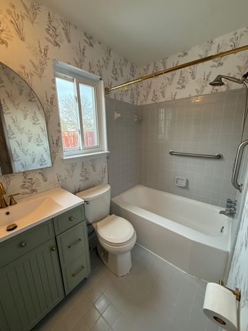 20355 15 Mile Road, Clinton Township, MI 48035