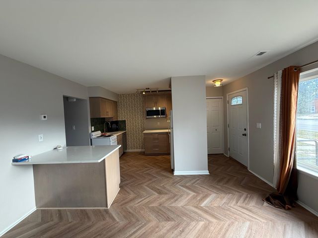 20355 15 Mile Road, Clinton Township, MI 48035