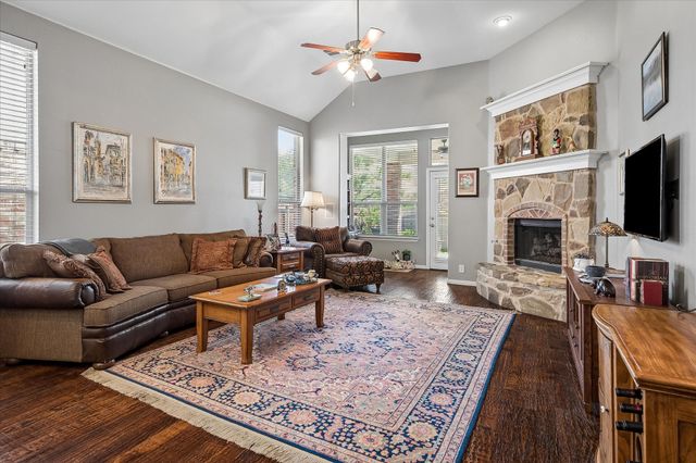 1911 Fairlake Drive, Wylie, TX 75098