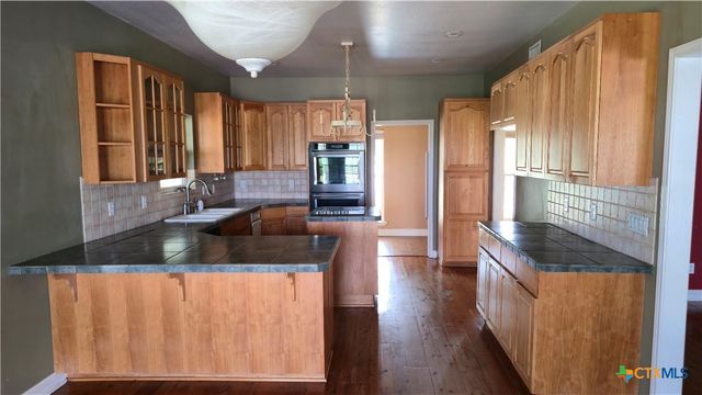 270 Canyon View Drive, Goliad, TX 77963