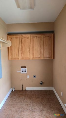 270 Canyon View Drive, Goliad, TX 77963