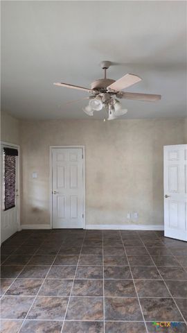 270 Canyon View Drive, Goliad, TX 77963