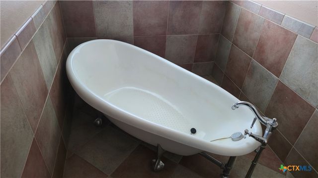 270 Canyon View Drive, Goliad, TX 77963