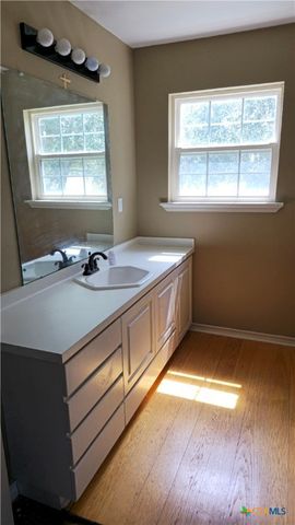 270 Canyon View Drive, Goliad, TX 77963