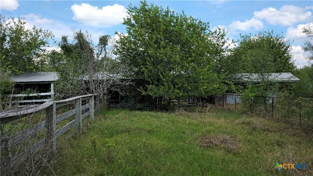 270 Canyon View Drive, Goliad, TX 77963