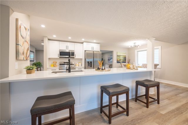 399 Ridgewood Drive, Eastlake, OH 44095