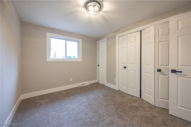 399 Ridgewood Drive, Eastlake, OH 44095