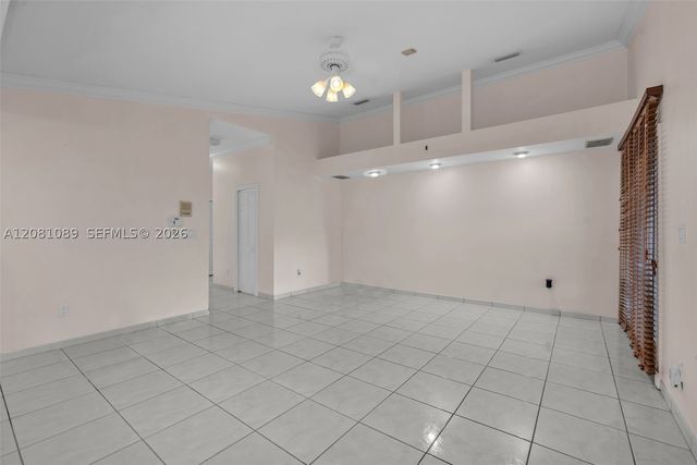 10485 NW 132nd St, Hialeah Gardens, FL 33018
