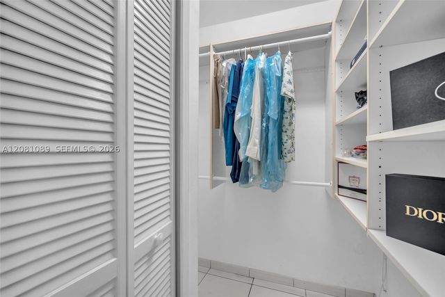 10485 NW 132nd St, Hialeah Gardens, FL 33018