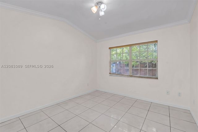 10485 NW 132nd St, Hialeah Gardens, FL 33018