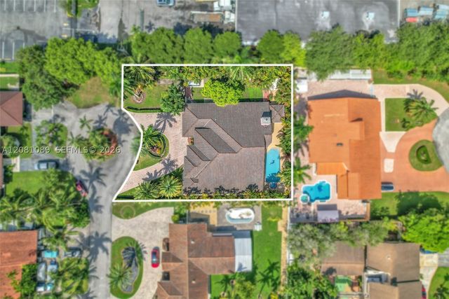 10485 NW 132nd St, Hialeah Gardens, FL 33018