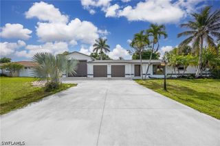 4656 Capri DR, Naples, FL 34103