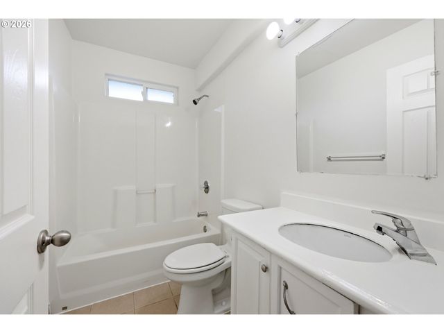 3206 Se 87TH Ave, Portland, OR 97266