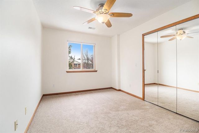 2536 Eagles Circle 8, Ypsilanti, MI 48197