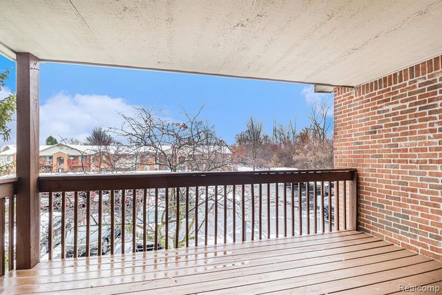 2536 Eagles Circle 8, Ypsilanti, MI 48197