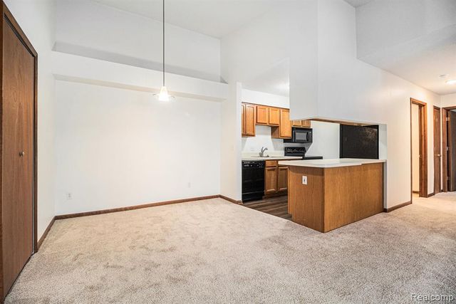 2536 Eagles Circle 8, Ypsilanti, MI 48197