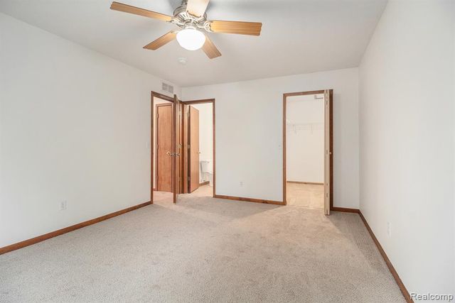 2536 Eagles Circle 8, Ypsilanti, MI 48197