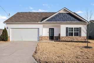 2105 Franks Ct, Columbia, TN 38401