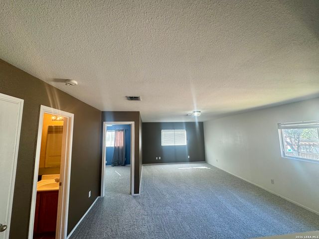 7906 Belmont Rdg, Selma, TX 78154