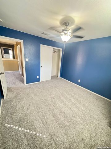 7906 Belmont Rdg, Selma, TX 78154