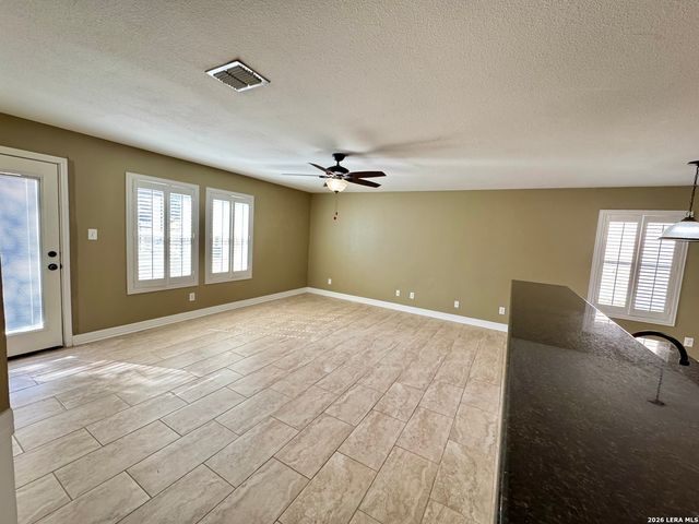 7906 Belmont Rdg, Selma, TX 78154