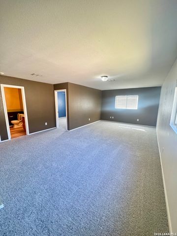 7906 Belmont Rdg, Selma, TX 78154