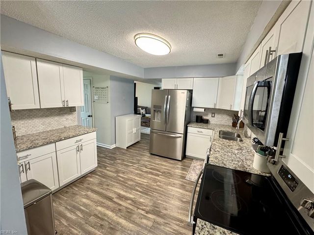 6210 Glenrose DR, Suffolk, VA 23435