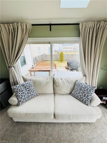 6210 Glenrose DR, Suffolk, VA 23435