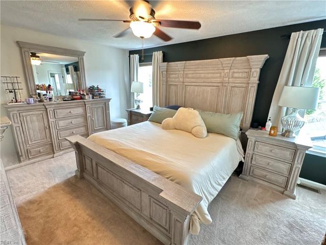 6210 Glenrose DR, Suffolk, VA 23435