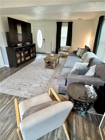 6210 Glenrose DR, Suffolk, VA 23435