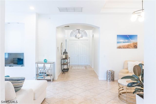 14059 Mirror CT, Naples, FL 34114