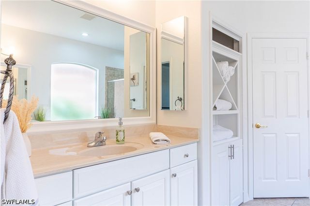 14059 Mirror CT, Naples, FL 34114