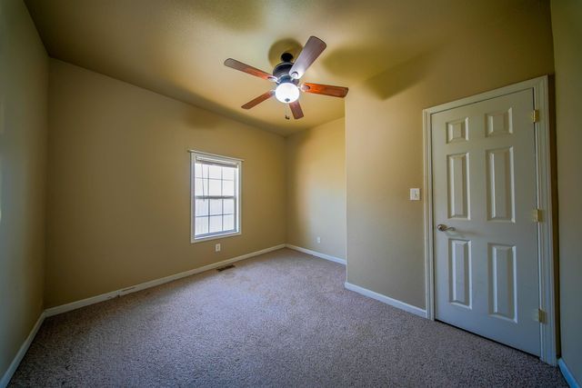 509 W 13th Ave, Winfield, KS 67156