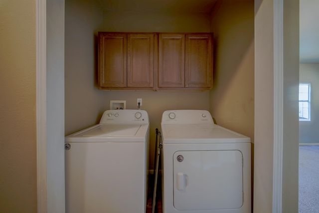 509 W 13th Ave, Winfield, KS 67156