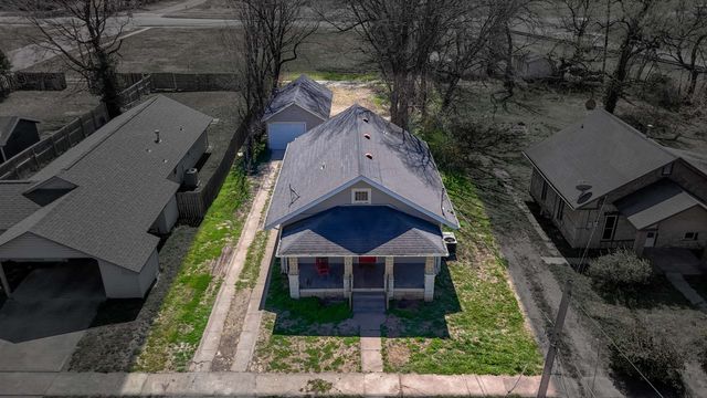 509 W 13th Ave, Winfield, KS 67156