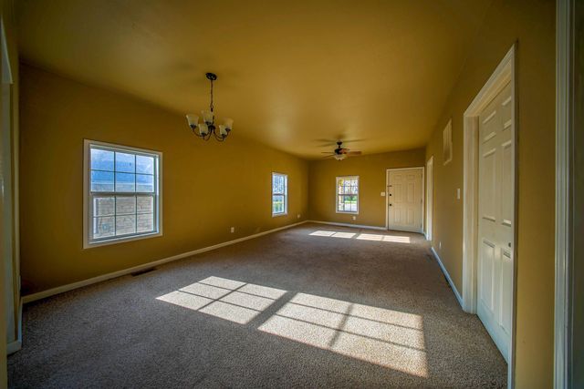 509 W 13th Ave, Winfield, KS 67156