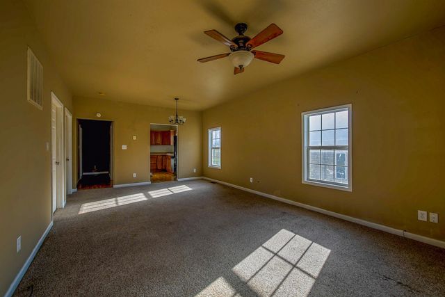 509 W 13th Ave, Winfield, KS 67156