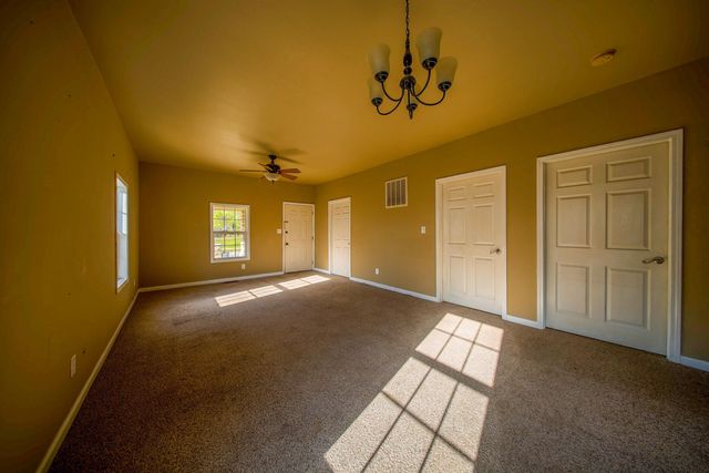 509 W 13th Ave, Winfield, KS 67156