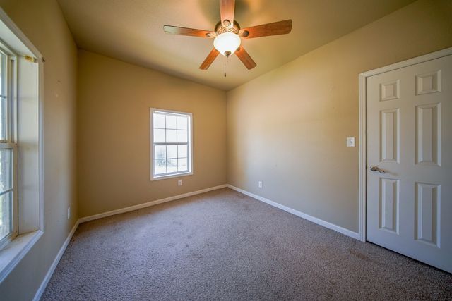 509 W 13th Ave, Winfield, KS 67156