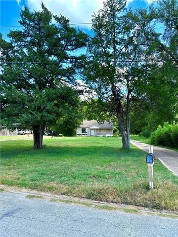 1111 Boulevard Street, Bryan, TX 77803