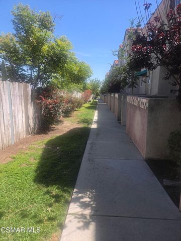 13901 Olive View Lane 52, Sylmar, CA 91342