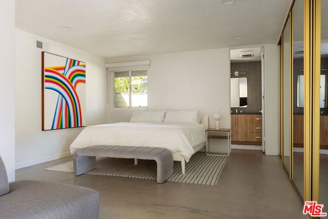 5305 E Lakeside Drive, Palm Springs, CA 92264